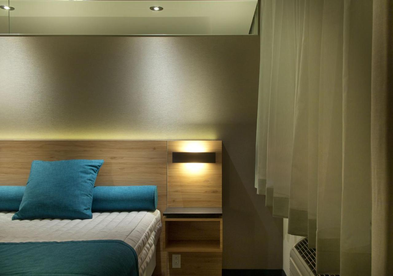 מלון Ramada By Wyndham לאוול מראה חיצוני תמונה