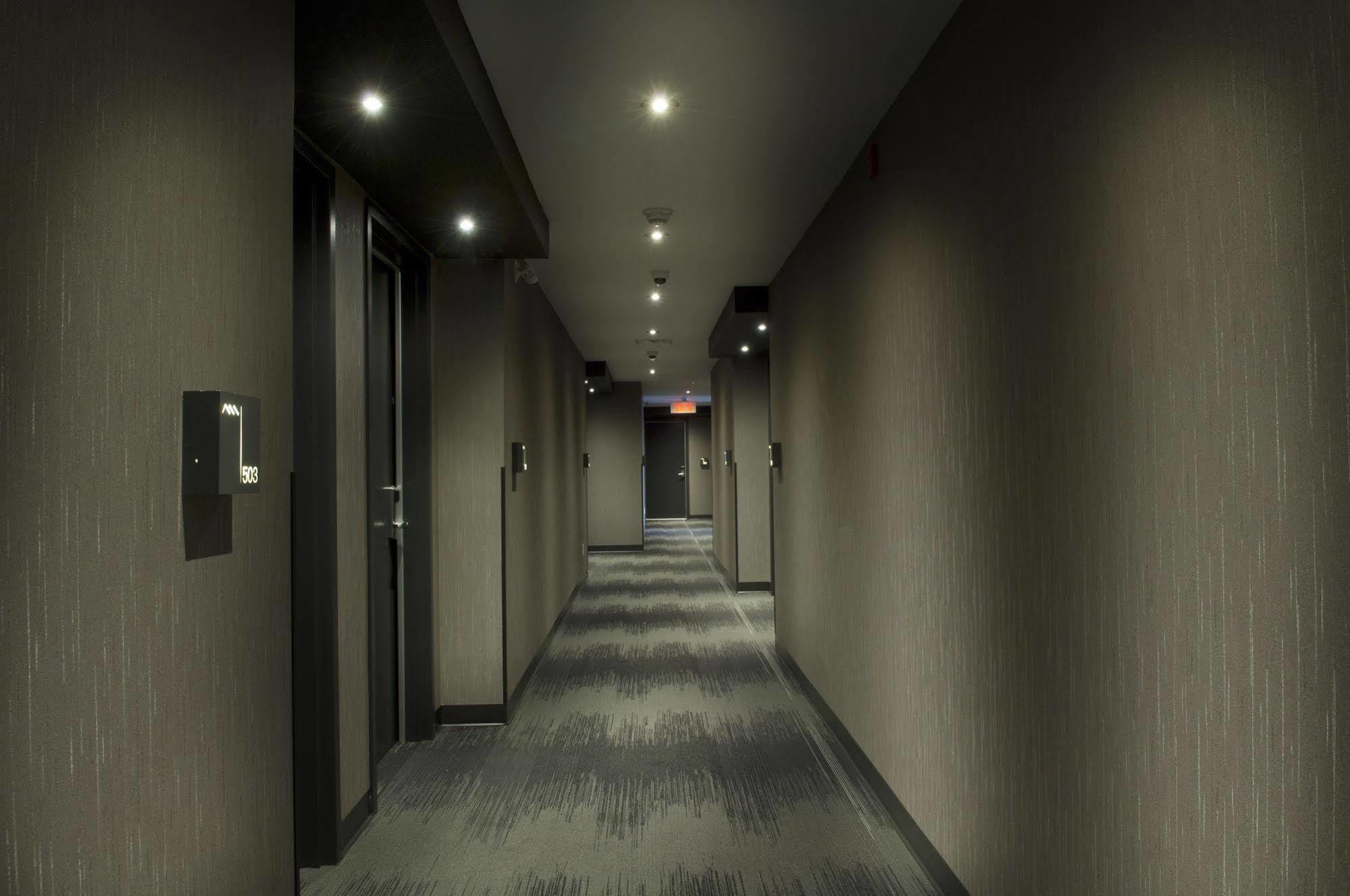 מלון Ramada By Wyndham לאוול מראה חיצוני תמונה